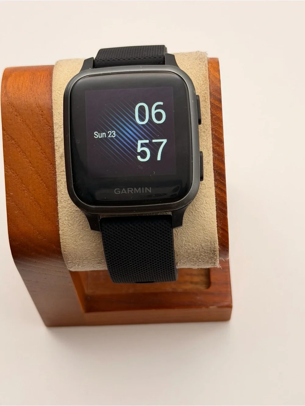 Garmin Venu SQ Music, Black, Very Good, Charger Included, New Band